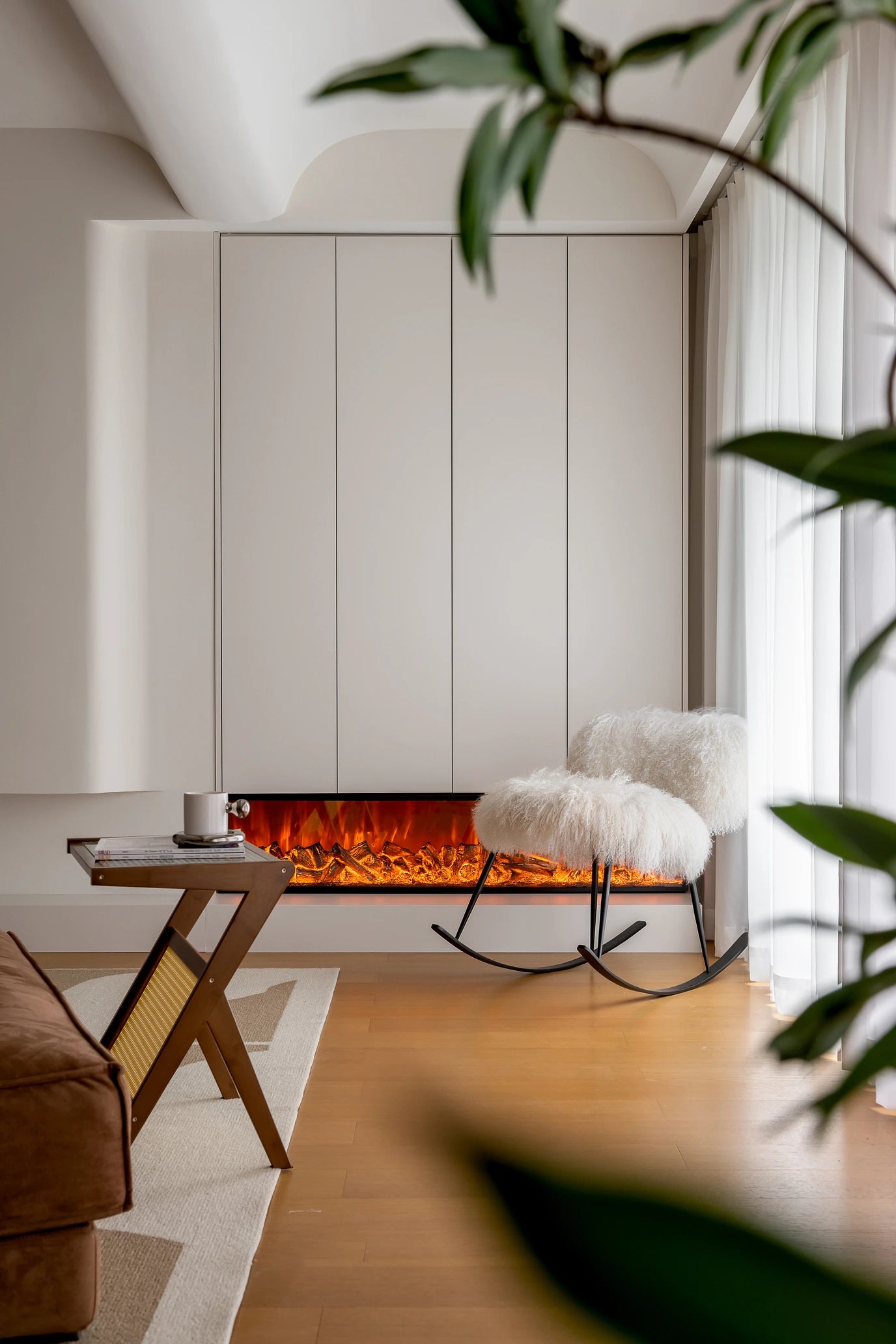 Modern Solid Wood Apartment Interior