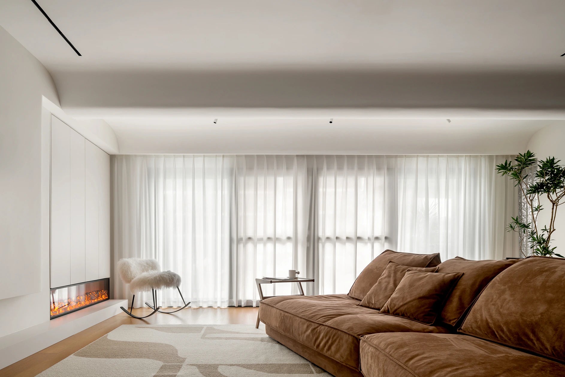Modern Solid Wood Apartment Interior