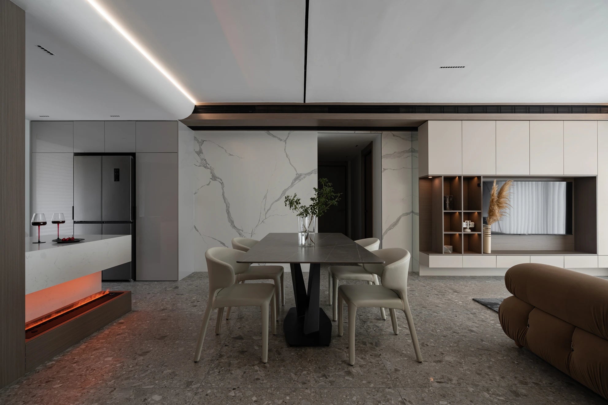 Modern Quiet Luxury Apartment Interior Design
